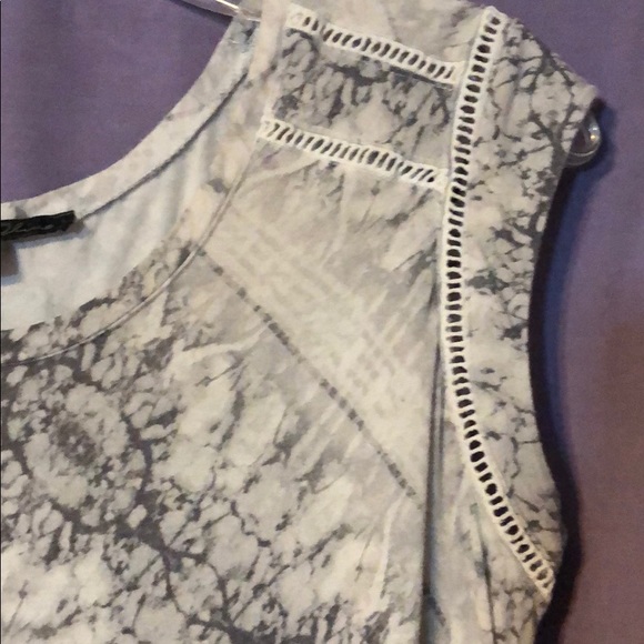 Rose and olive shirt - Picture 2 of 6